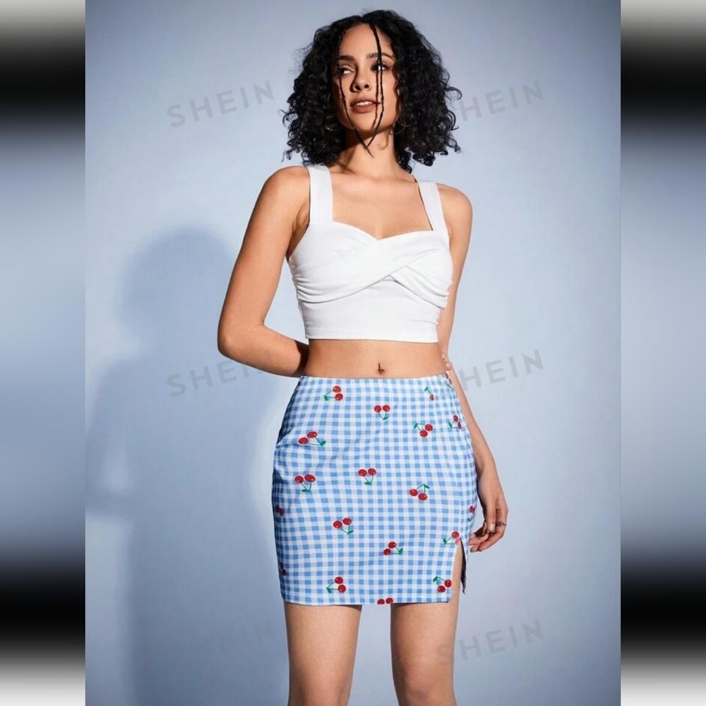🌈 EUC Forever 21 Cherry 🍒 and Blue Gingham High Waist Skirt with Thigh